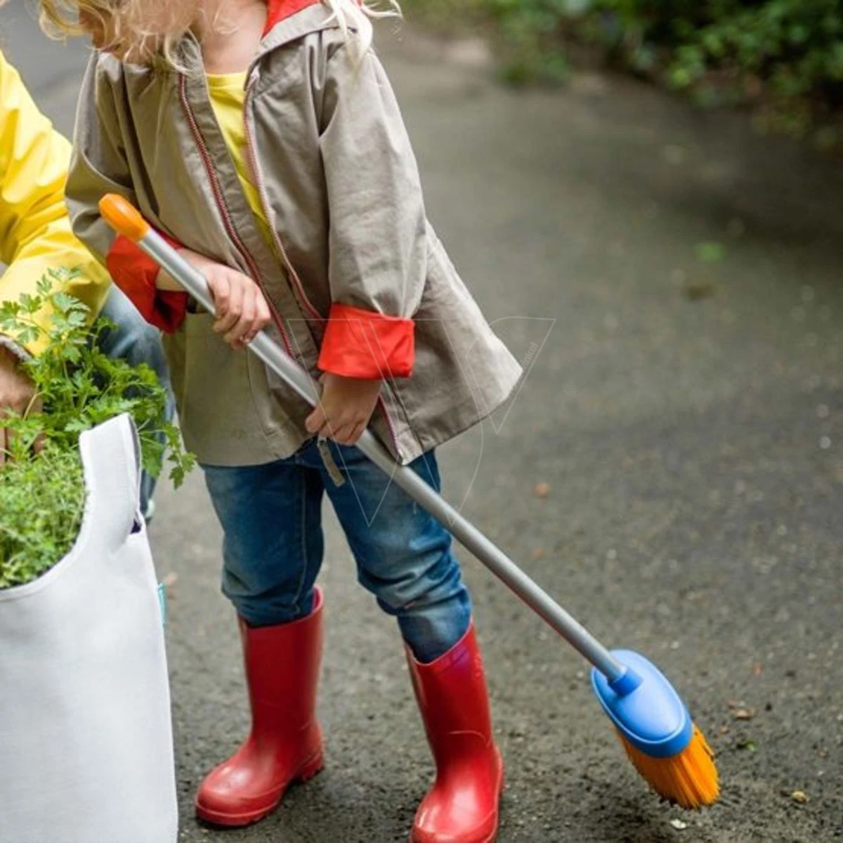 Fiskars Myfirst Kinder Bezem 6 Fiskars Myfirst Kinder Bezem - Afbeelding 4